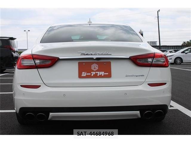 Maserati QUATTROPORTE 2015-04 7059371-8