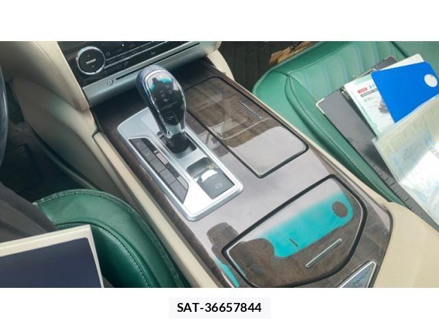 Maserati QUATTROPORTE 2014-03 7358618-25