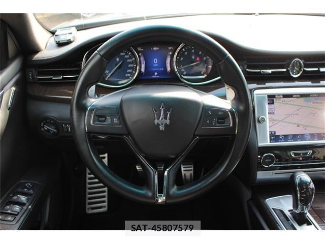 Maserati QUATTROPORTE 2014-08 7455542-8