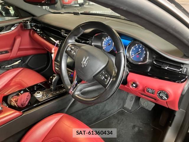Maserati QUATTROPORTE 2017-02 7617828-12