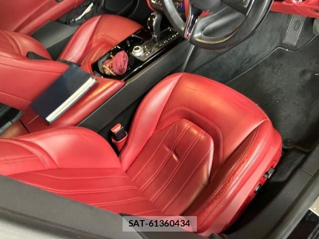 Maserati QUATTROPORTE 2017-02 7617828-14