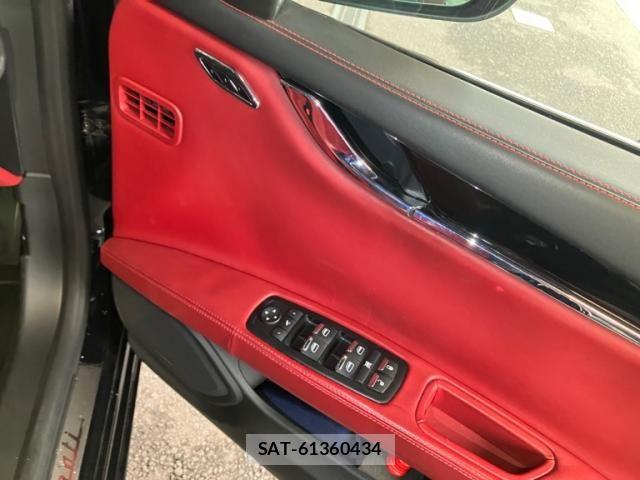 Maserati QUATTROPORTE 2017-02 7617828-21