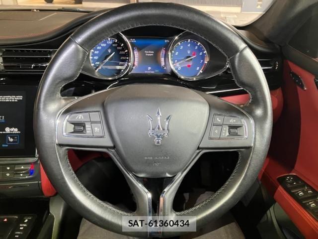 Maserati QUATTROPORTE 2017-02 7617828-23