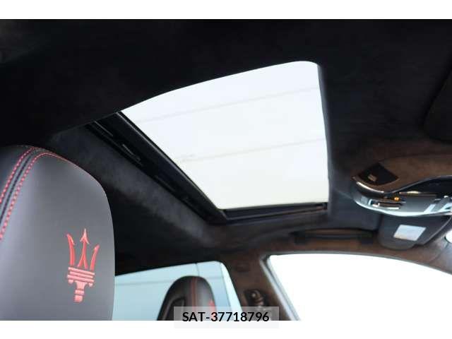 Maserati QUATTROPORTE 2020-10 7725300-5