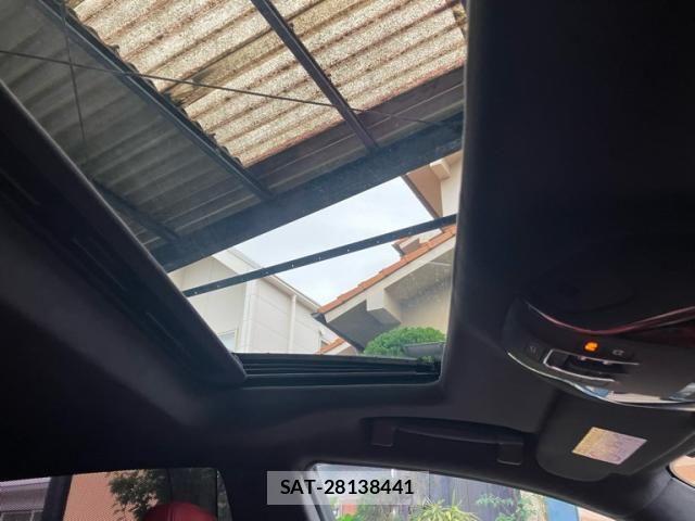 Maserati QUATTROPORTE 2018-04 7725301-26