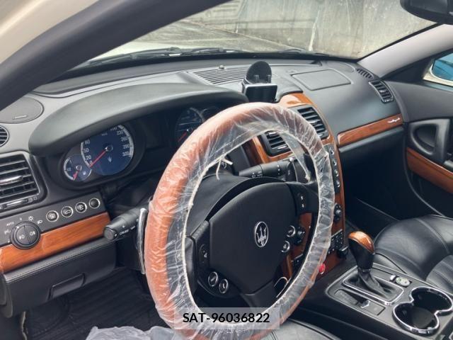 Maserati QUATTROPORTE 2007-06 7725302-9
