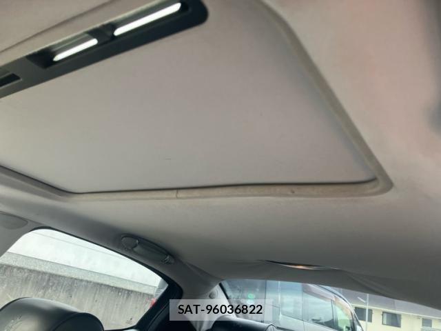 Maserati QUATTROPORTE 2007-06 7725302-11