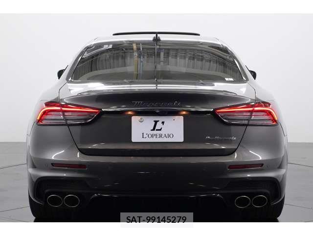 Maserati QUATTROPORTE 2021-11 7902893-15