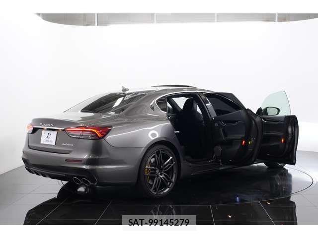 Maserati QUATTROPORTE 2021-11 7902893-17