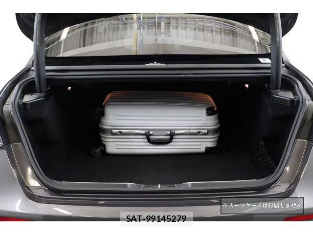 Maserati QUATTROPORTE 2021-11 7902893-2