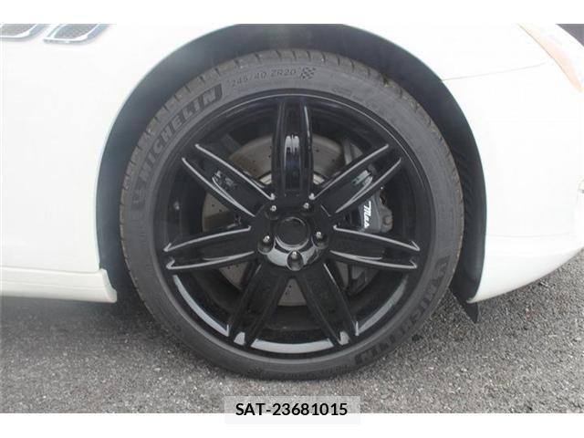 Maserati QUATTROPORTE 2015-03 8413409-13