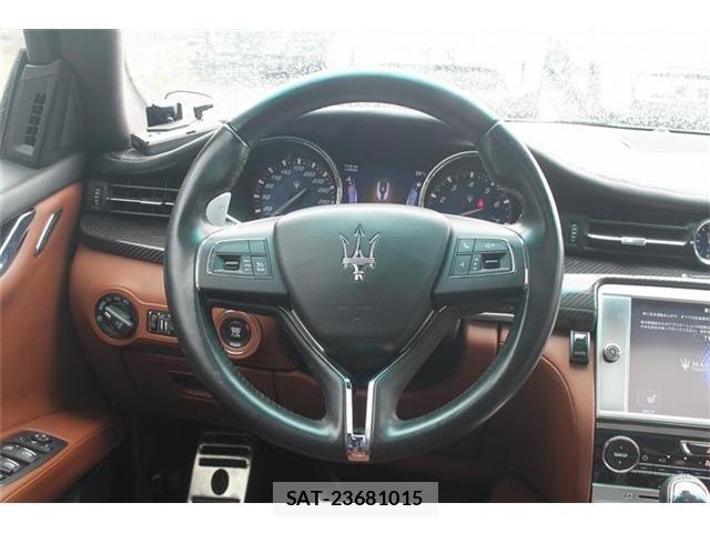 Maserati QUATTROPORTE 2015-03 8413409-19