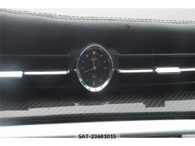 Maserati QUATTROPORTE 2015-03 8413409-3
