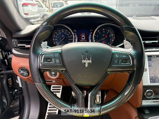 Maserati QUATTROPORTE 2013-11 8883874-16