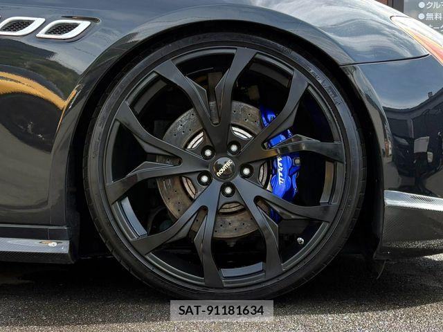 Maserati QUATTROPORTE 2013-11 8883874-26