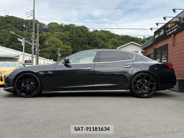 Maserati QUATTROPORTE 2013-11 8883874-3