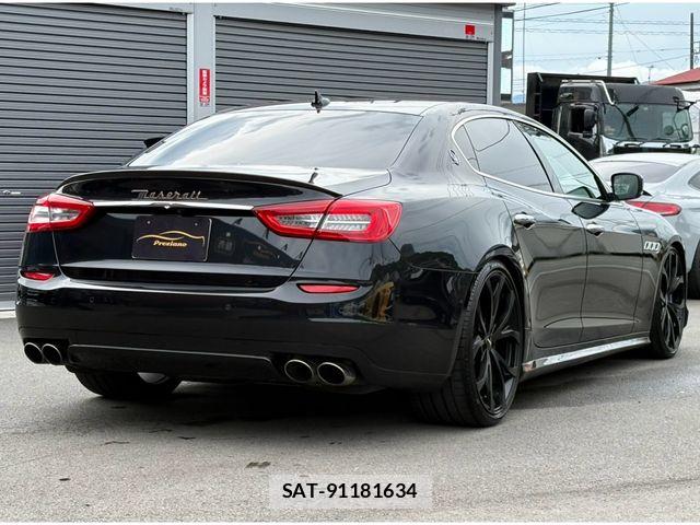 Maserati QUATTROPORTE 2013-11 8883874-7