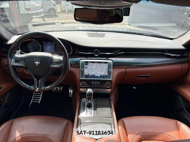 Maserati QUATTROPORTE 2013-11 8883874-8