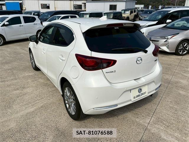 Mazda MAZDA2 2019-09 3771673-9