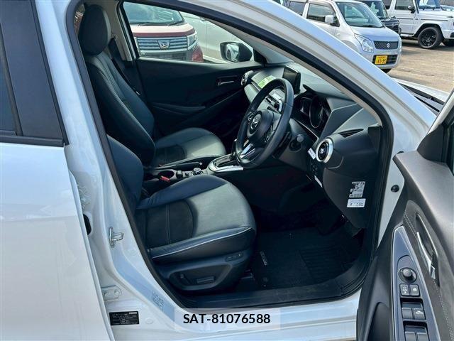 Mazda MAZDA2 2019-09 3771673-13