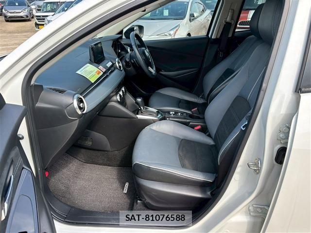 Mazda MAZDA2 2019-09 3771673-2