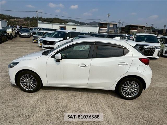 Mazda MAZDA2 2019-09 3771673-8