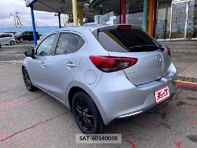 Mazda MAZDA2 2021-02 3934745-8