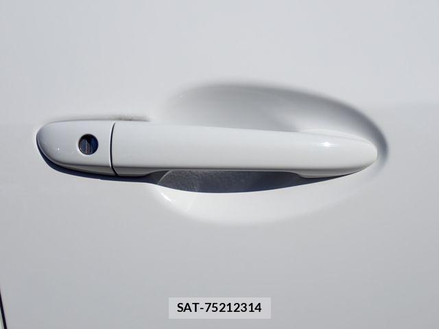Mazda MAZDA2 2021-02 6276756-20