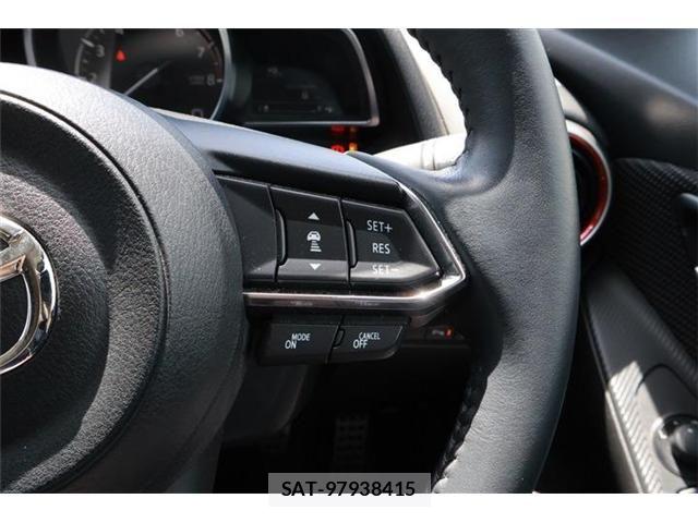 Mazda MAZDA2 2022-07 6752291-9