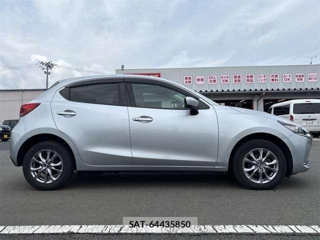 Mazda MAZDA2 2021-02 6908055-25