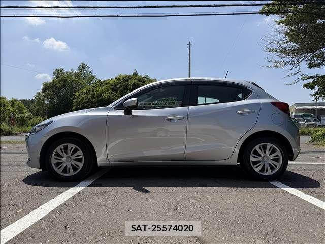 Mazda MAZDA2 2021-04 6995404-5
