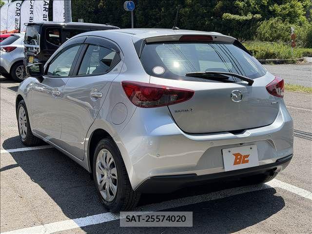 Mazda MAZDA2 2021-04 6995404-7