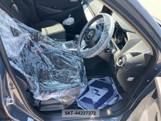 Mazda MAZDA2 2023-11 6995396-12