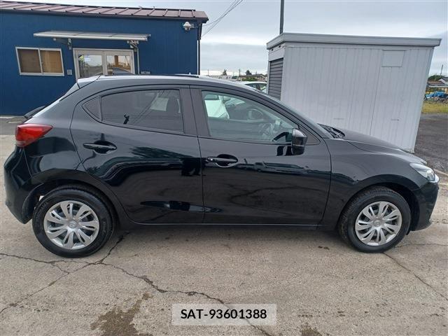 Mazda MAZDA2 2021-05 7221353-3