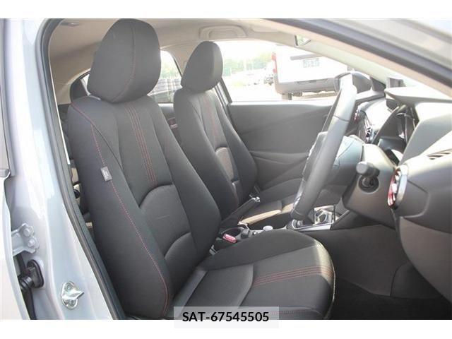 Mazda MAZDA2 2026-03 7221360-21