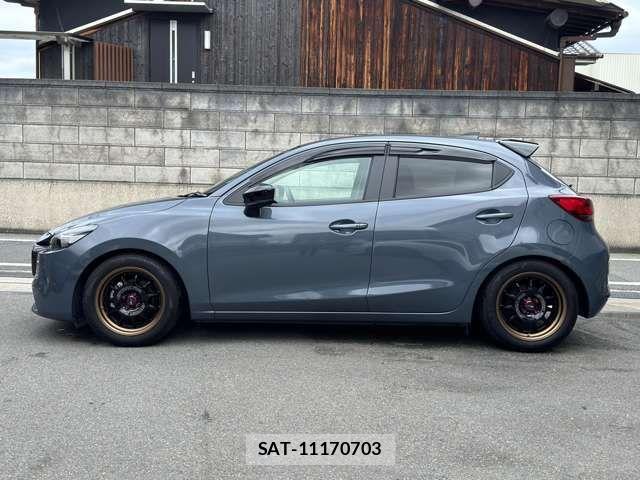 Mazda MAZDA2 2024-08 7221367-9