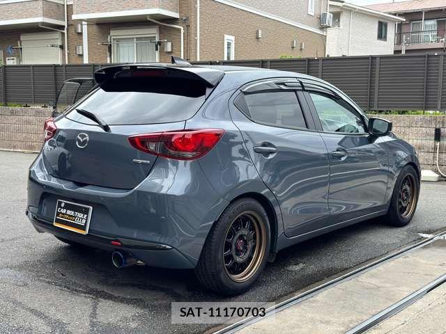 Mazda MAZDA2 2024-08 7221367-8
