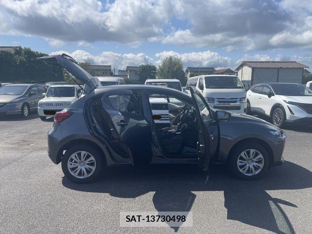 Mazda MAZDA2 2020-06 7221352-8