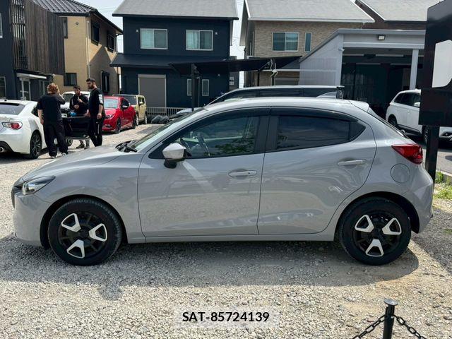 Mazda MAZDA2 2023-08 7221366-5
