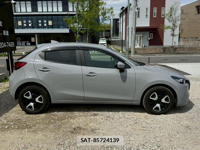 Mazda MAZDA2 2023-08 7221366-6