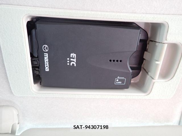 Mazda MAZDA2 2021-03 7218025-11