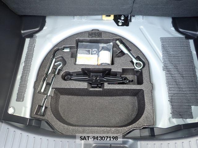 Mazda MAZDA2 2021-03 7218025-25