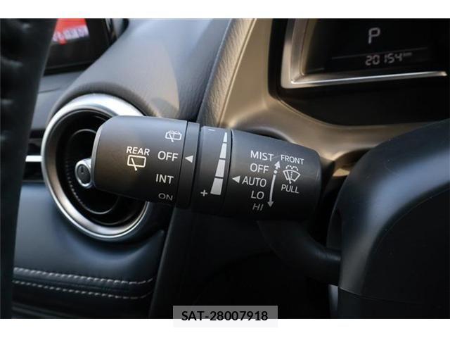 Mazda MAZDA2 2021-04 7251423-25