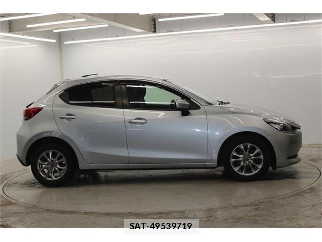 Mazda MAZDA2 2021-01 7455574-3