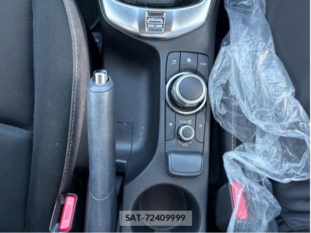 Mazda MAZDA2 2023-06 7455570-18