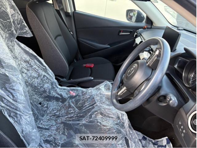 Mazda MAZDA2 2023-06 7455570-4