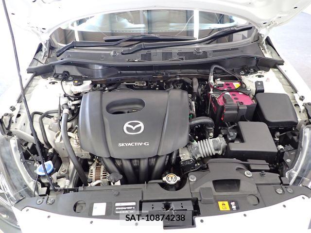 Mazda MAZDA2 2021-04 7617874-3