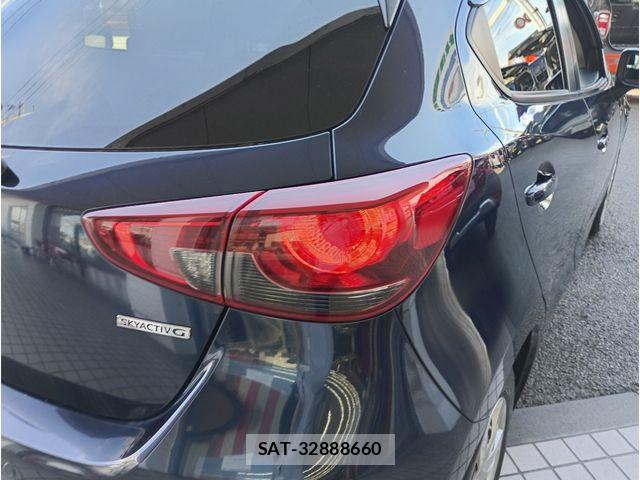Mazda MAZDA2 2021-05 7617875-5