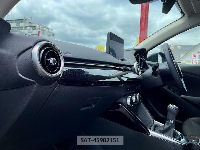 Mazda MAZDA2 2022-07 7617871-18
