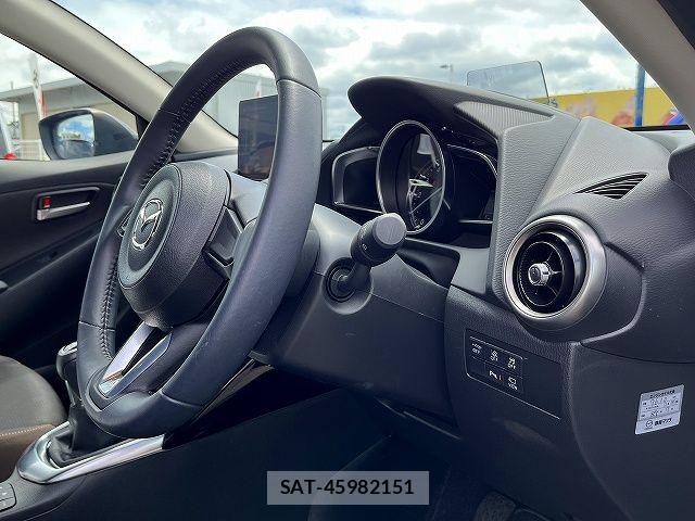 Mazda MAZDA2 2022-07 7617871-3